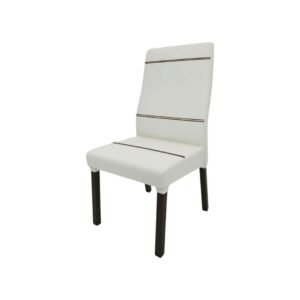 Silla de cuero color tiza con patas enfundadas