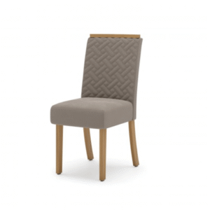 Silla de madera color nature con tono marrón almendra